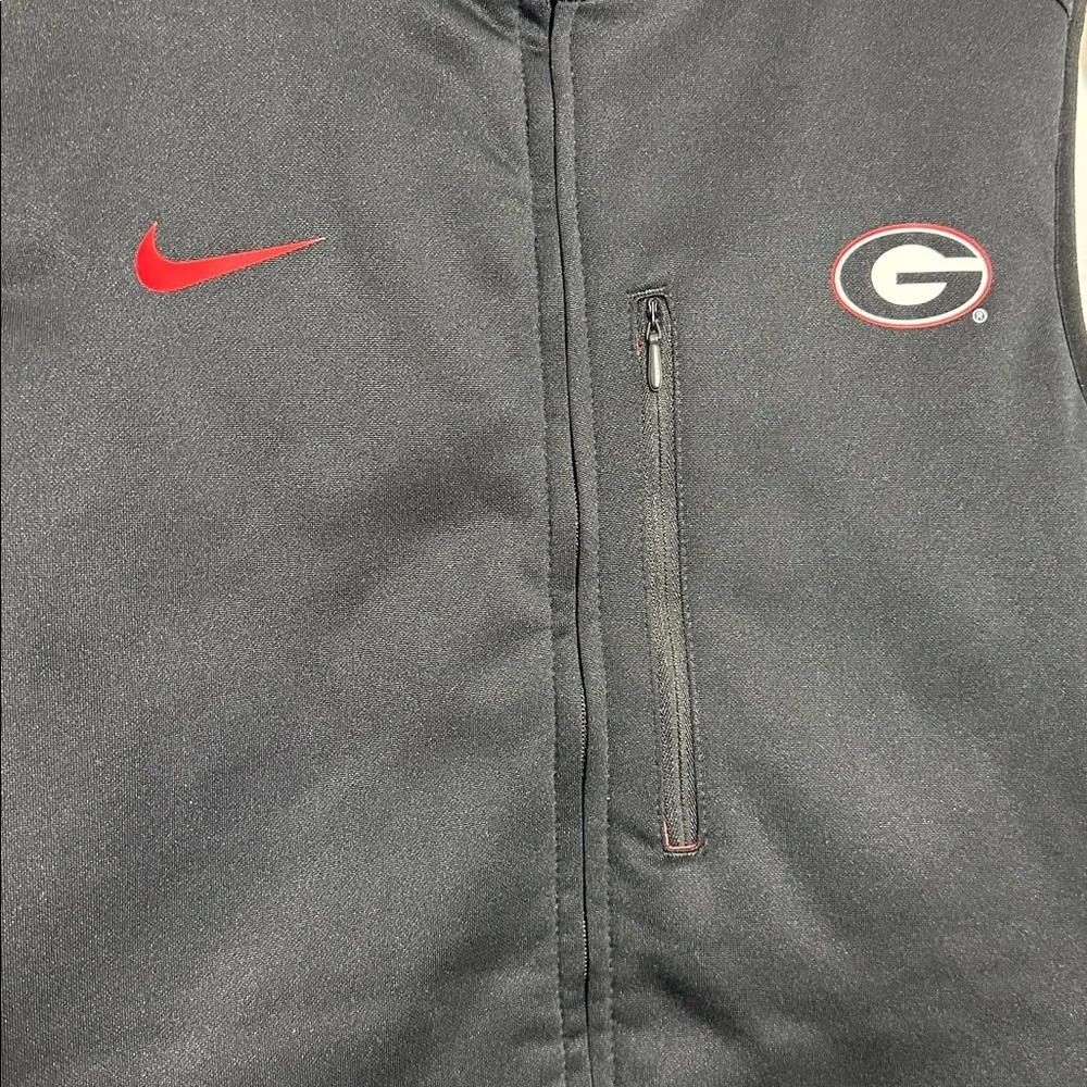 Nike Shield Women’s UGA Reversible Puffer Vest Red/Black L